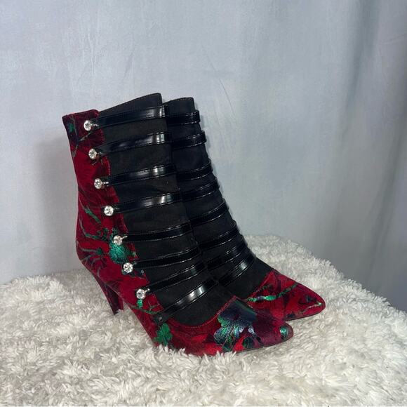 Privileged Joost Velvet Bootie - Picture 1 of 14